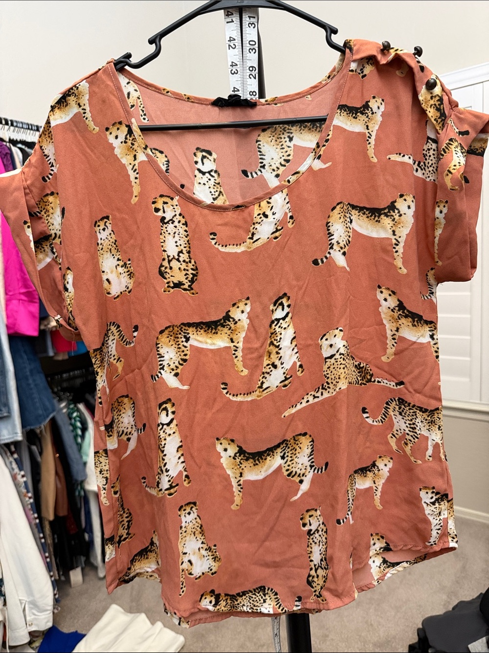 Edge Cheetah-Print Short Sleeve Tee